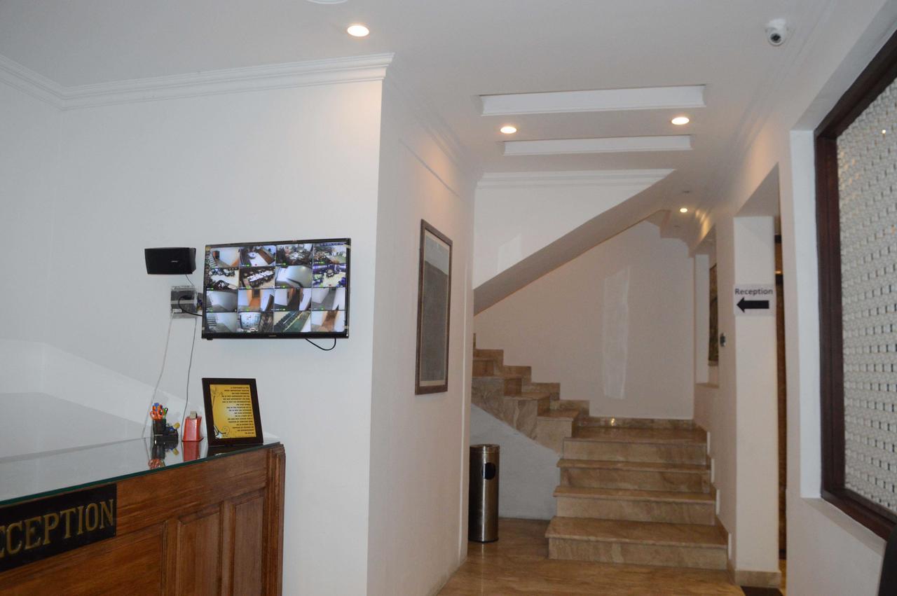 Standard Hotel And Resturant Srīnagar Екстериор снимка