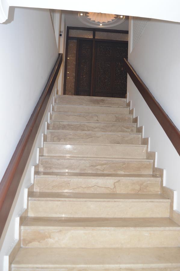 Standard Hotel And Resturant Srīnagar Екстериор снимка